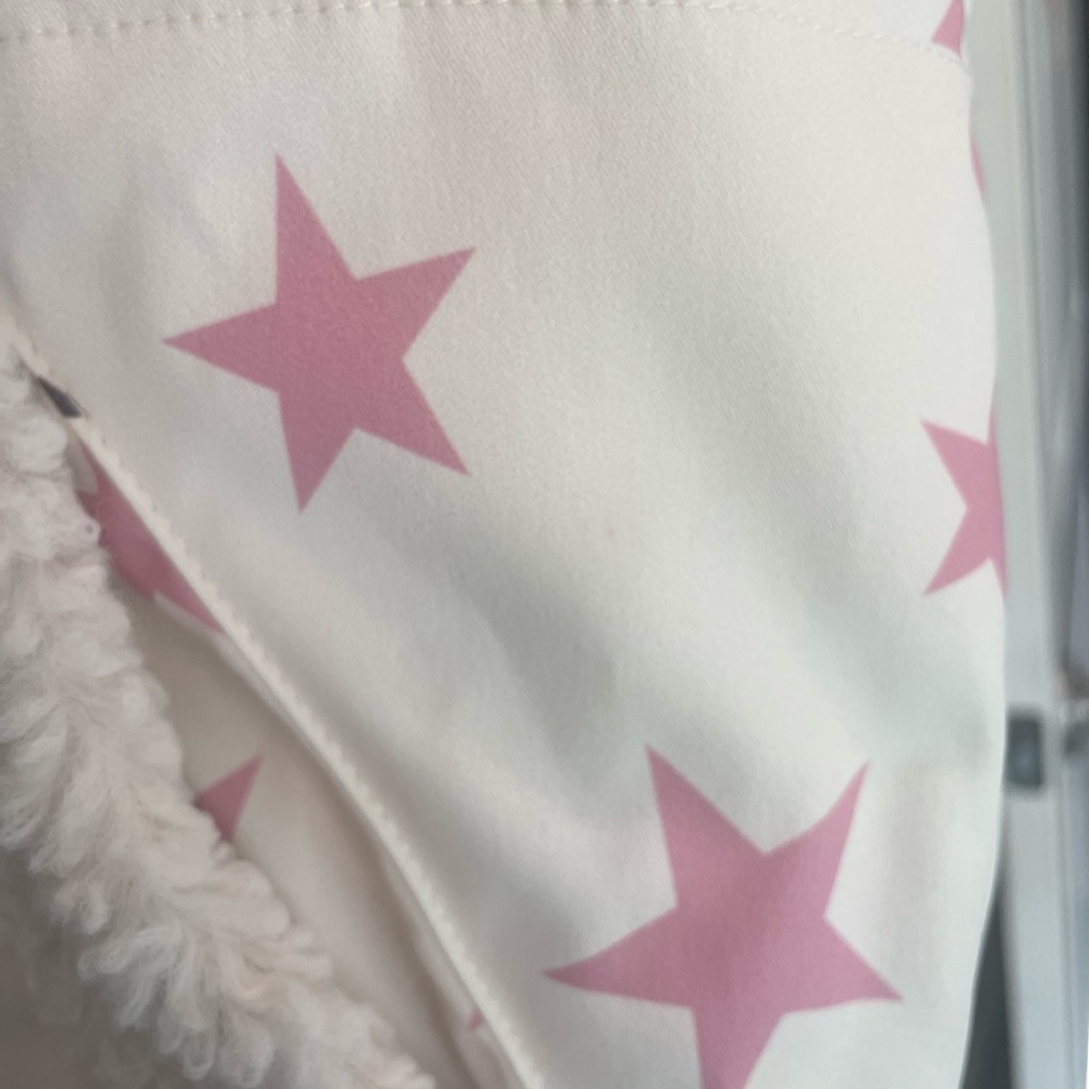 Umgee Pink Star Printed Zip Up Vest With Sherpa Detail - Picture 11 of 11